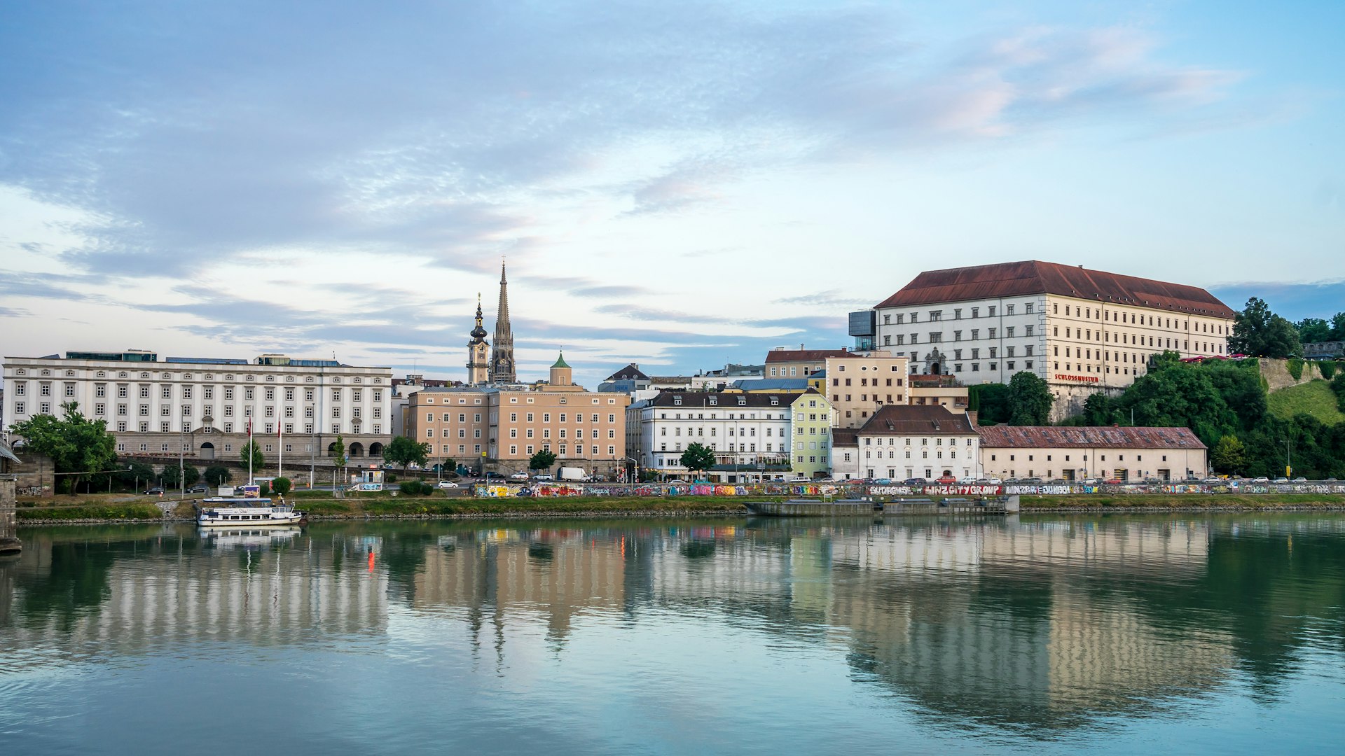 Hauspersonal in Linz